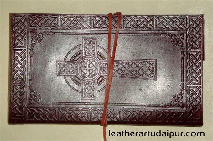 Leather Diary : Embossed Leather Diary